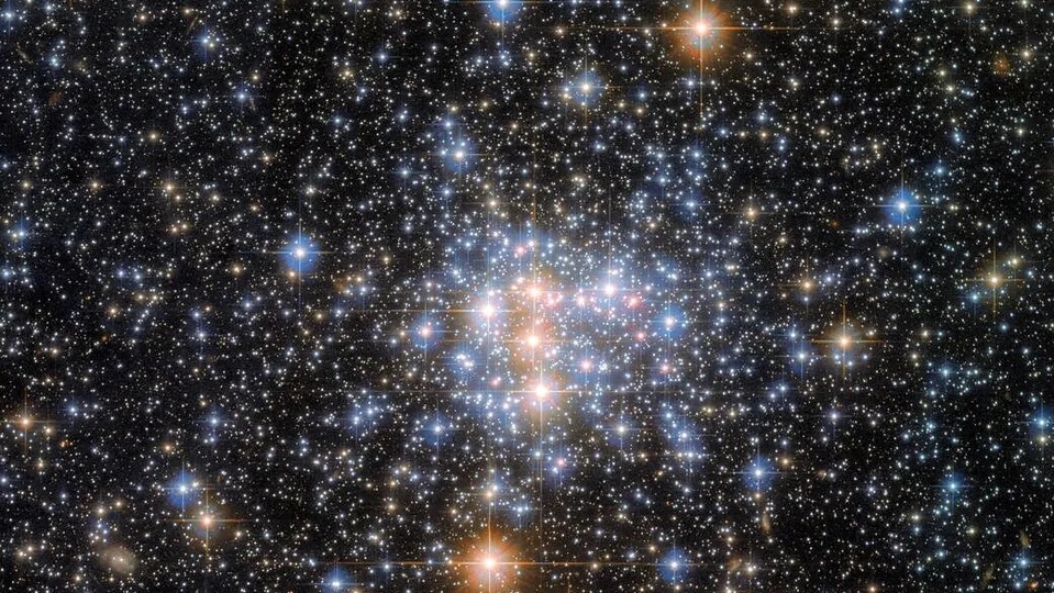 NASA: Hubble Captures Dazzling Stars 30,000 Light Years Away